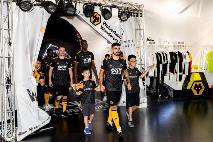 wolverhampton_wanderers_2019_2020_adidas