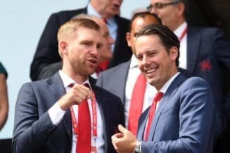 Per_Mertesacker_josh_Kronke