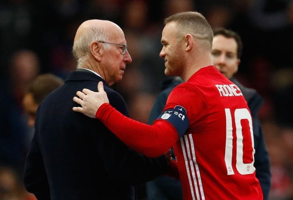 Wayne-Rooney-Sir-Bobby-Charlton