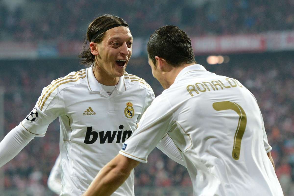 mesut-ozil-cristiano-ronaldo-real-madrid