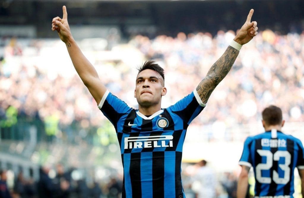 Lautaro-Martinez-celebrates-inter-milan