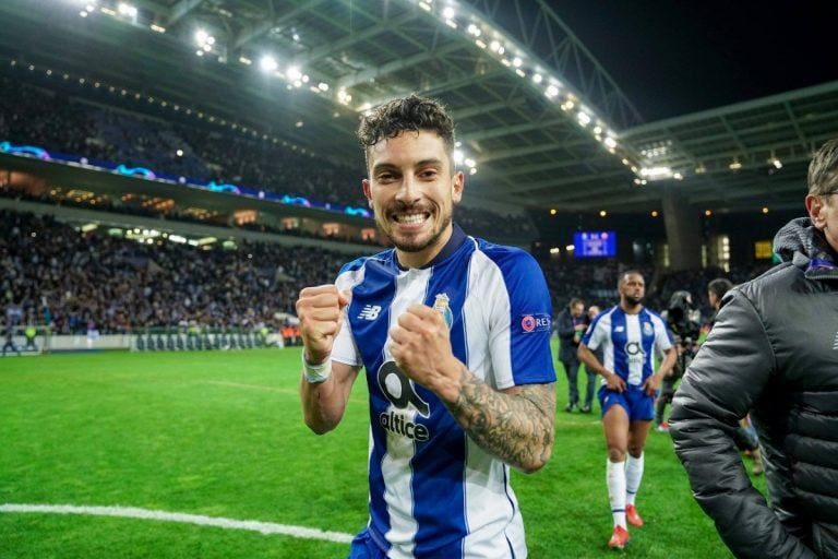 Alex Telles might secure a move to Manchester United as his agent prepares for final negotiations