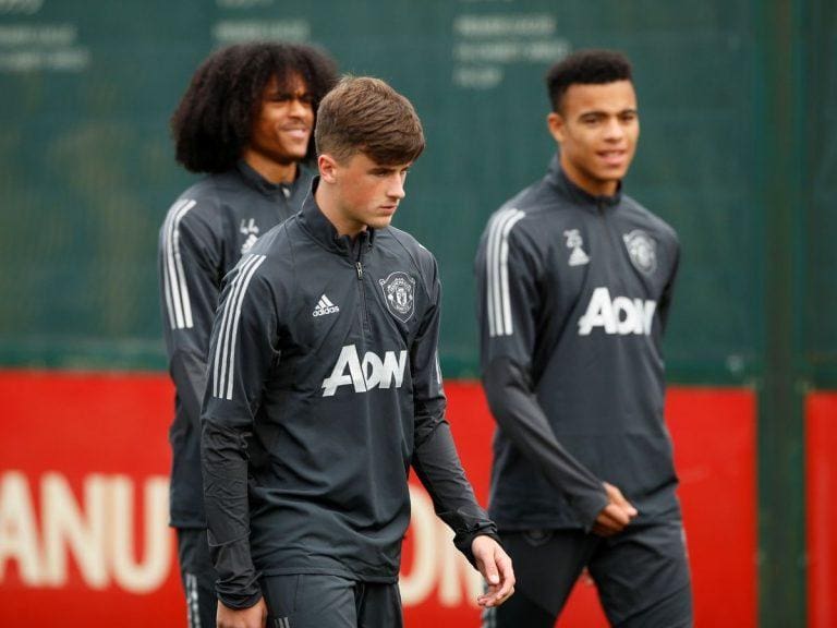 Manchester United youngster Charlie Wellens signs professional contract