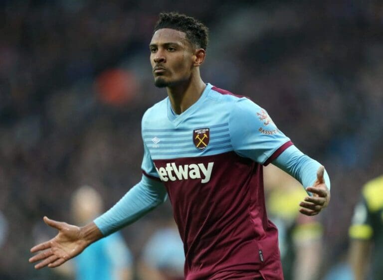 West Ham considering to sell Sebastien Haller