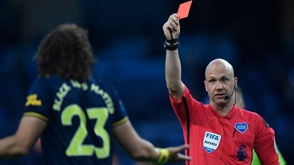 David_Luiz_Red_card