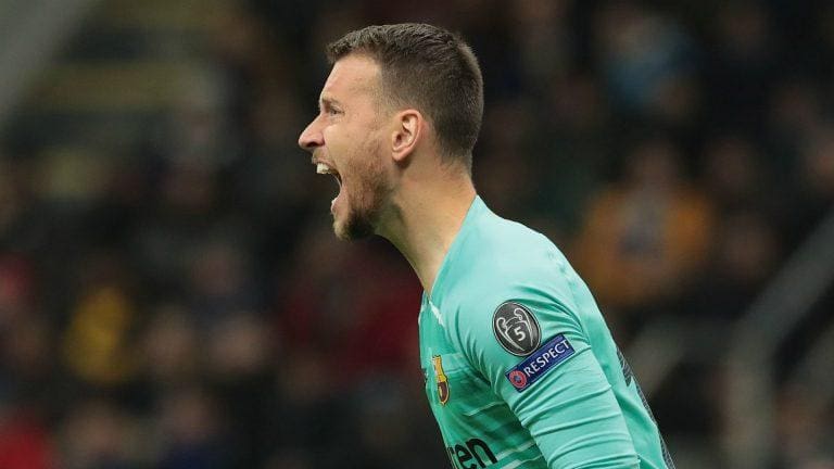 Arsenal targeting Barcelona goalkeeper Neto as Leno’s replacement