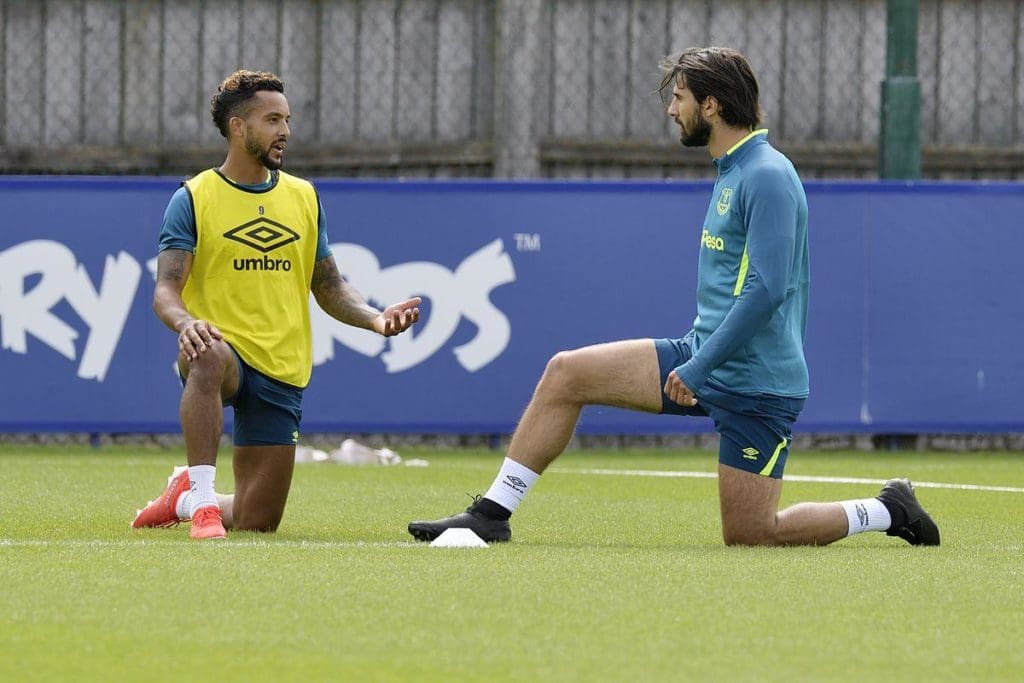 Theo_Walcott_Andre_Gomes | Premier League News Now Theo_Walcott_Andre_Gomes