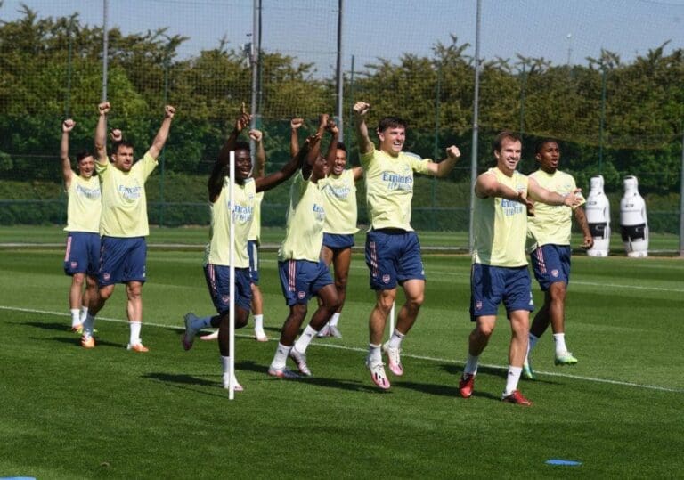 How can Arsenal lineup against Tottenham Hotspur?