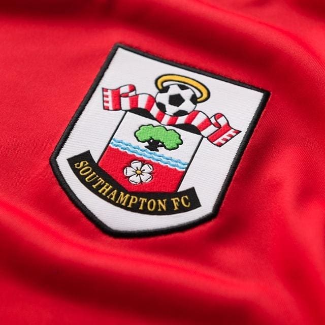 logo-on-Southampton-primary-kit-20-21