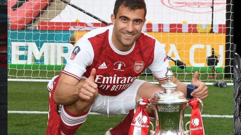 Napoli in advance negotiation to sign Sokratis Papastathopoulos