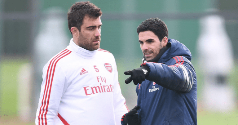 Napoli finally agrees personal terms with Sokratis Papastathopoulos