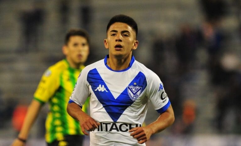 Manchester United interested in Thiago Almada