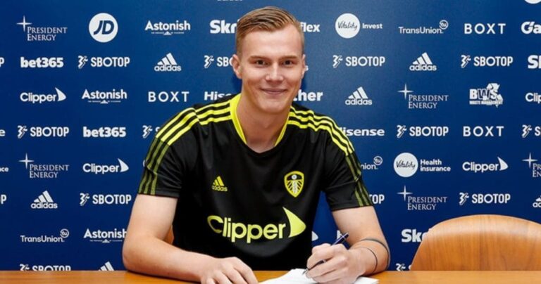 OFFICIAL: Leeds United sign Kristoffer Klaesson